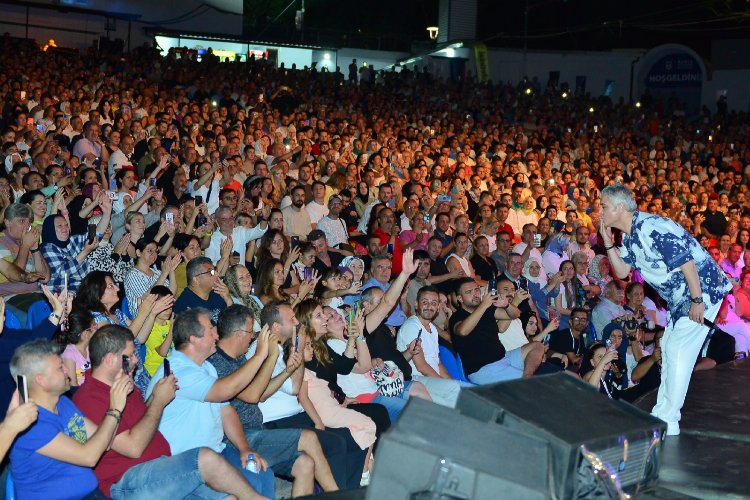 Efsanelerden Bursa’da nostalji dolu akşam