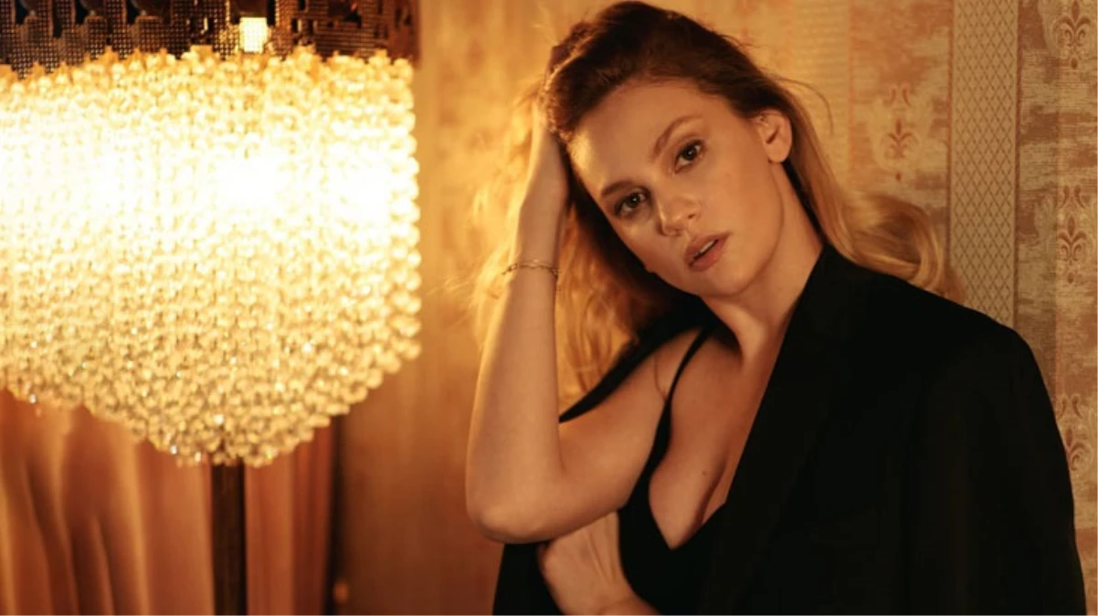 Farah Zeynep Abdullah, En İyi Kadın Başrol Oyuncu Ödülü’nü kazandı