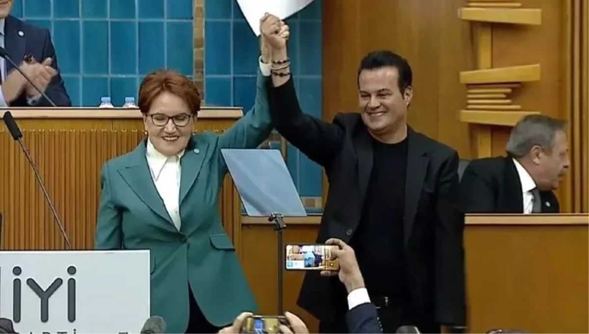 Rozetini Meral Akşener taktı!