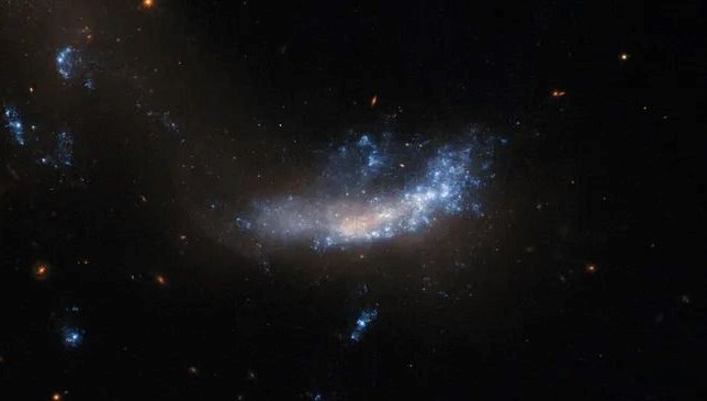 Hubble Teleskobu’ndan süpernova görüntüsü