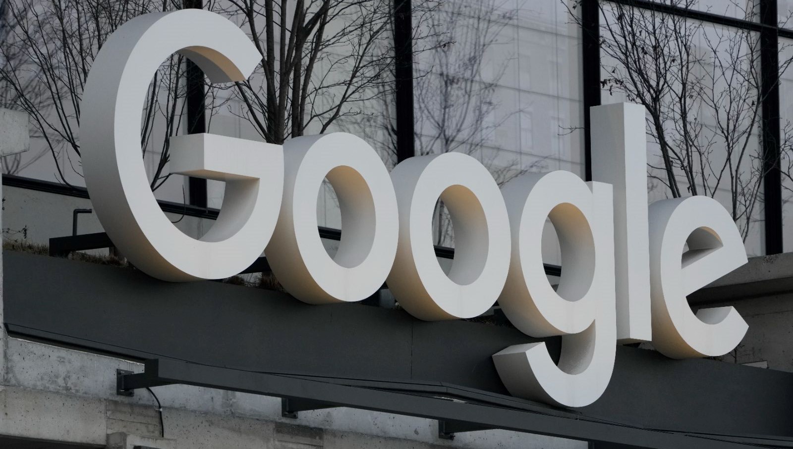 Google, 1 milyar euro yatırım yapacak