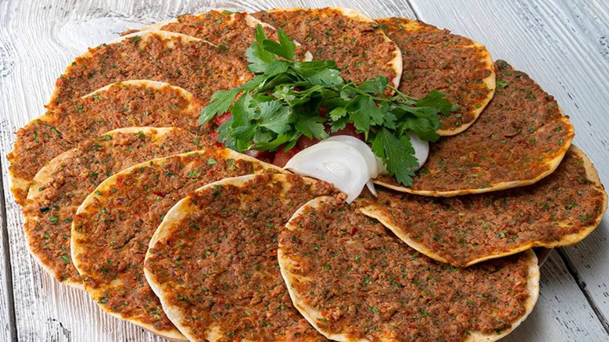 Çıtır çıtır lahmacun tarifi