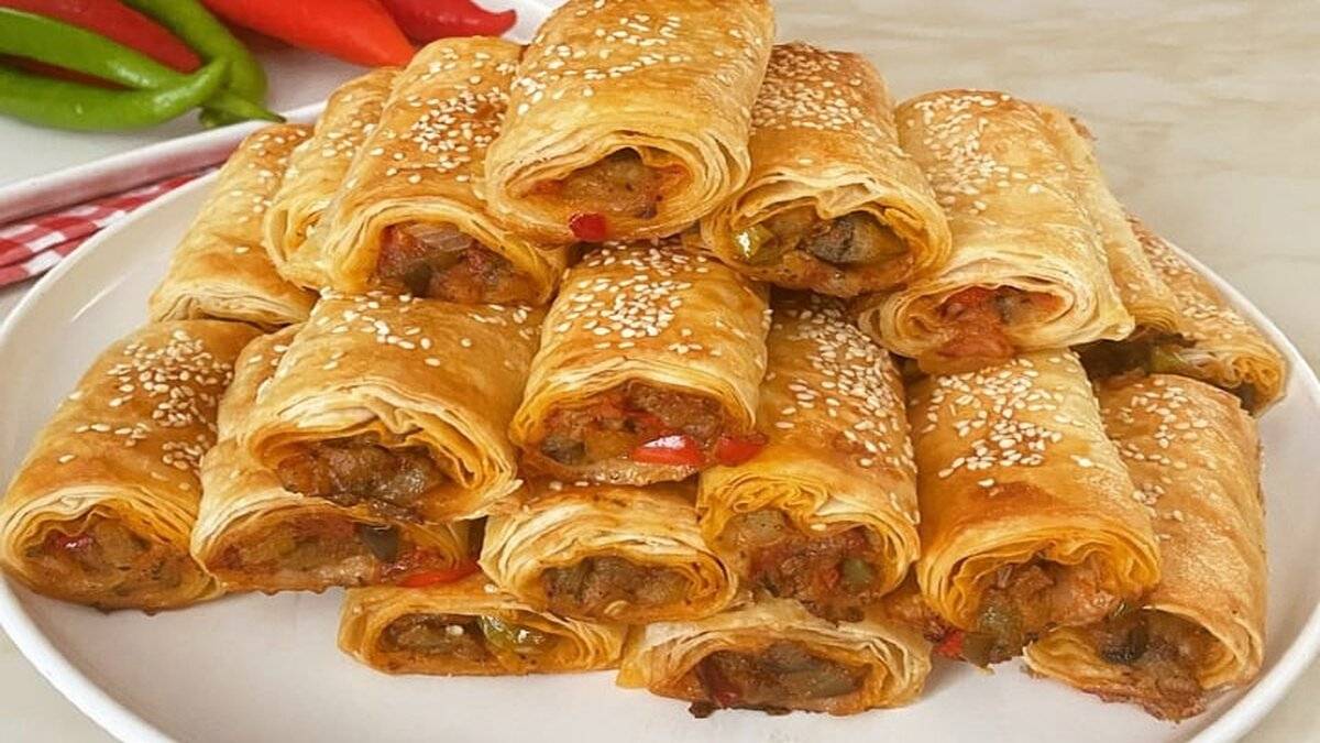 Kıtır kıtır Patlıcanlı börek tarifi