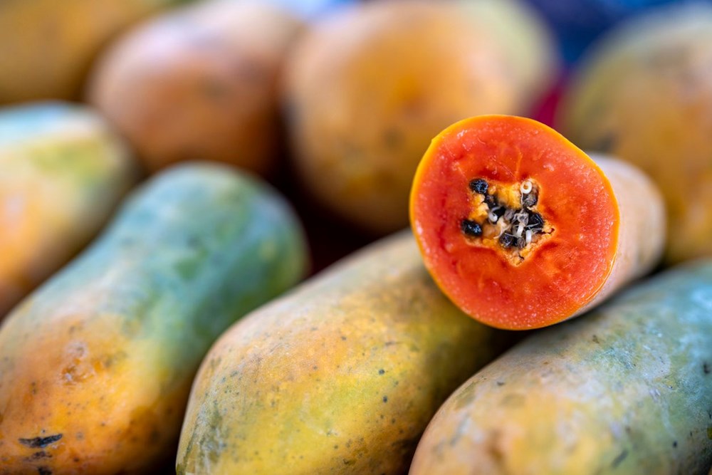 Papaya ve Faydaları: Aç Karnına Tüketmenin Avantajları