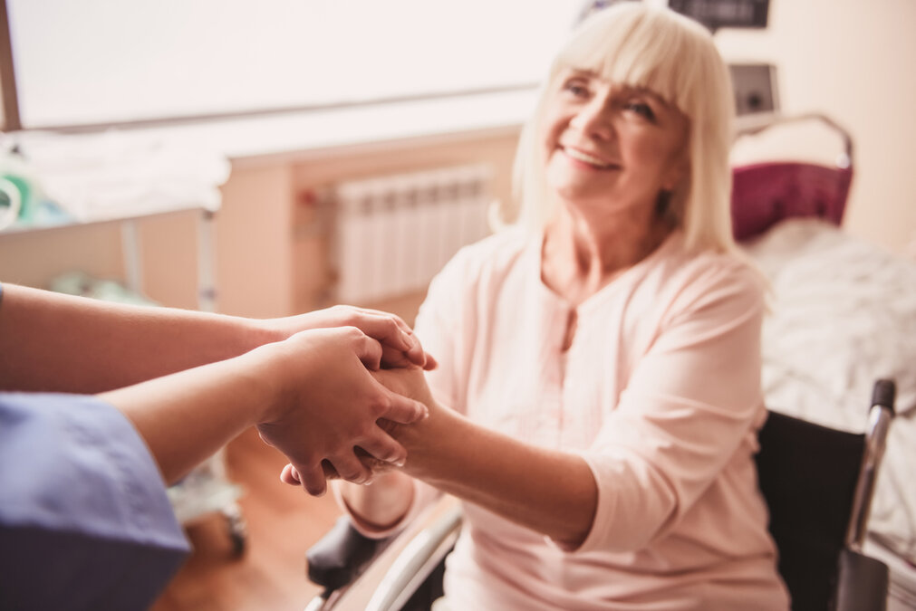 Alzheimer Hastalarına Yaklaşım: Sabır ve Anlayışın Önemi