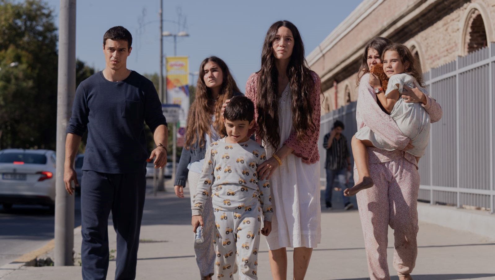 Merakla beklenen dizi Sahipsizler’den yeni kareler