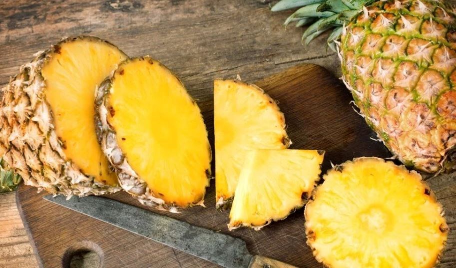 Ananas Sirkesi: Faydaları ve Zayıflama Sürecindeki Rolü