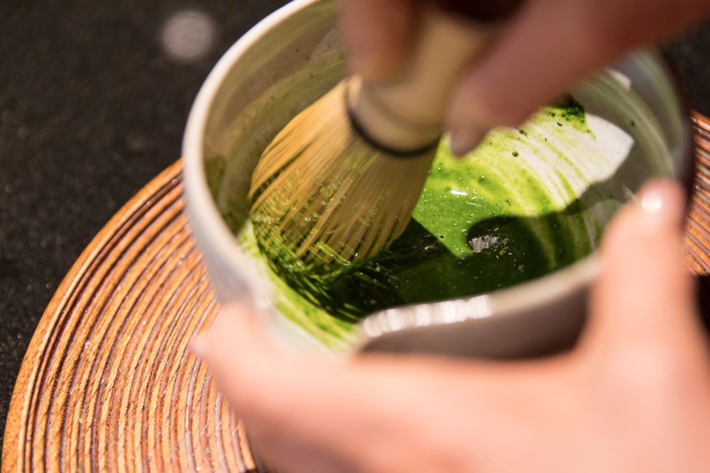 Matcha Çayı: Faydaları ve Hazırlama Yöntemleri