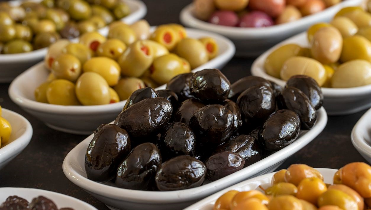 Siyah zeytin mi, yeşil zeytin mi?