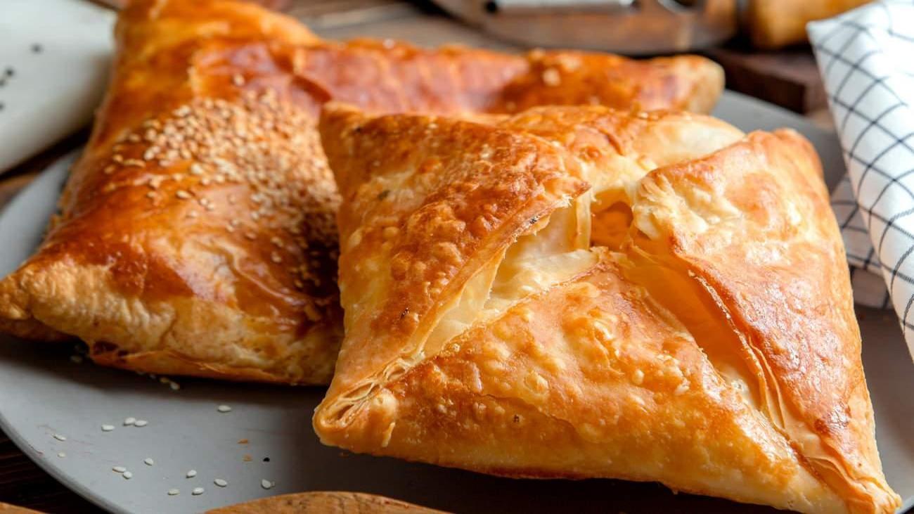 Çıtır çıtır peynirli zarf börek nasıl yapılır?