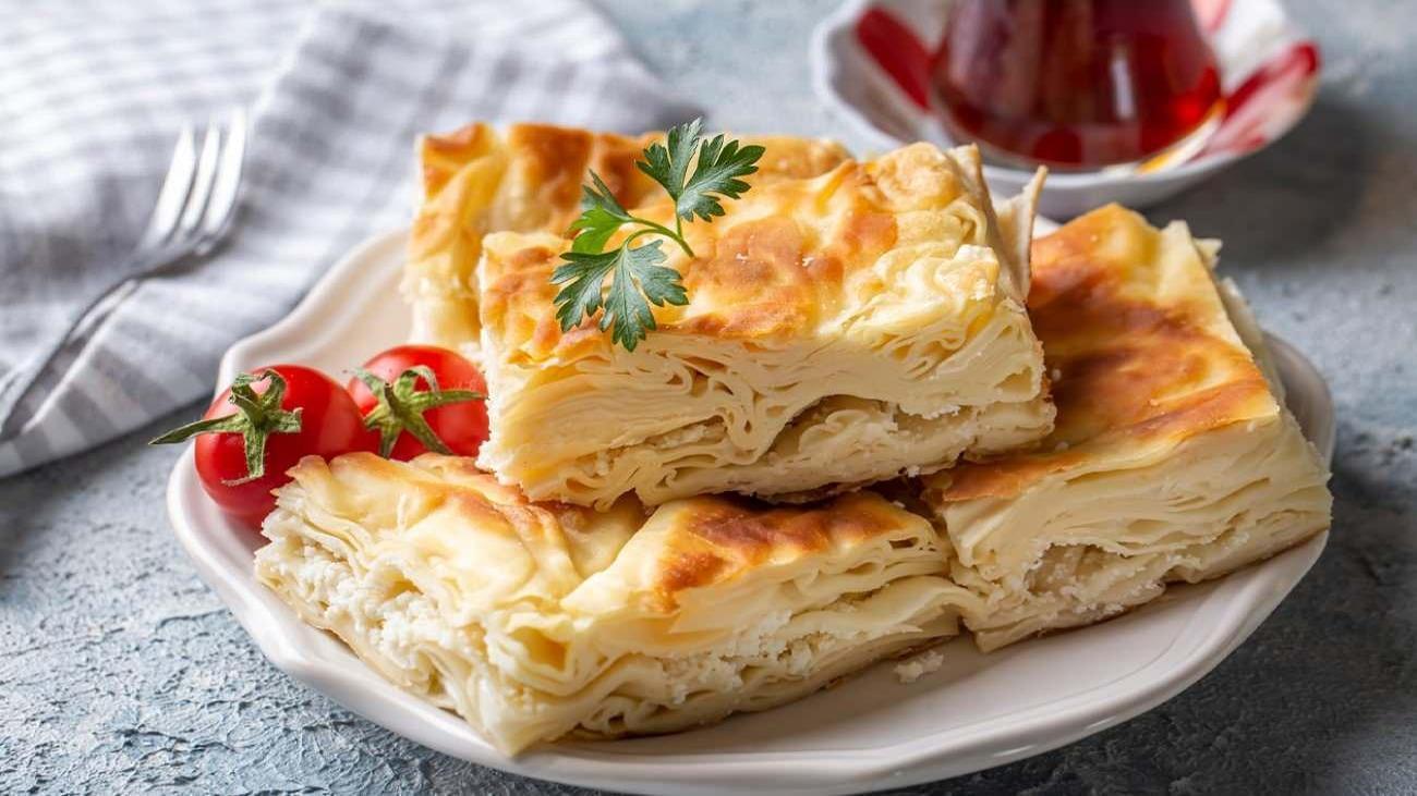 Su böreği tadında çıtır kırpık börek tarifi!